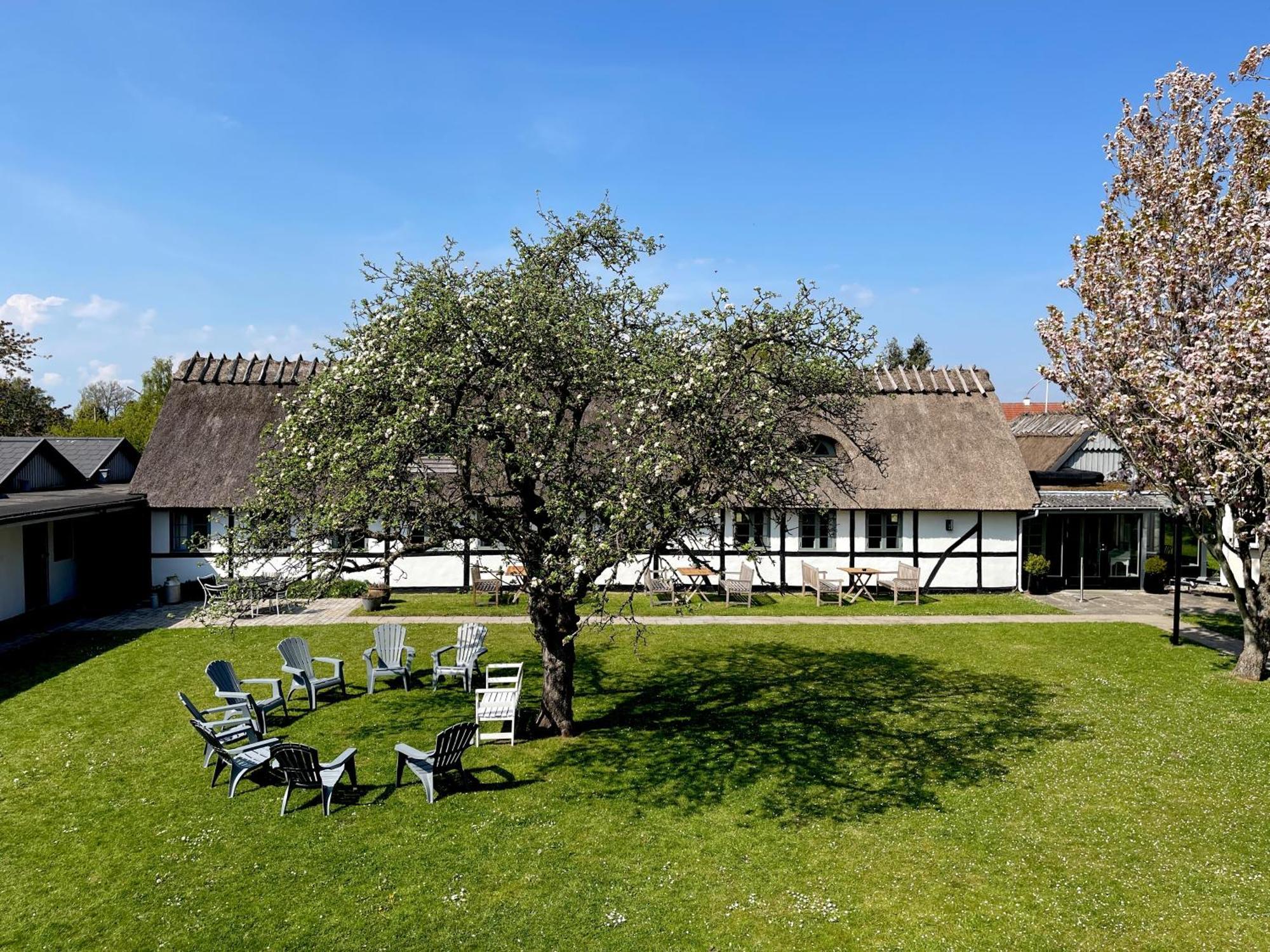 Kirsebærkroen - The Inn Between Præstø Eksteriør bilde