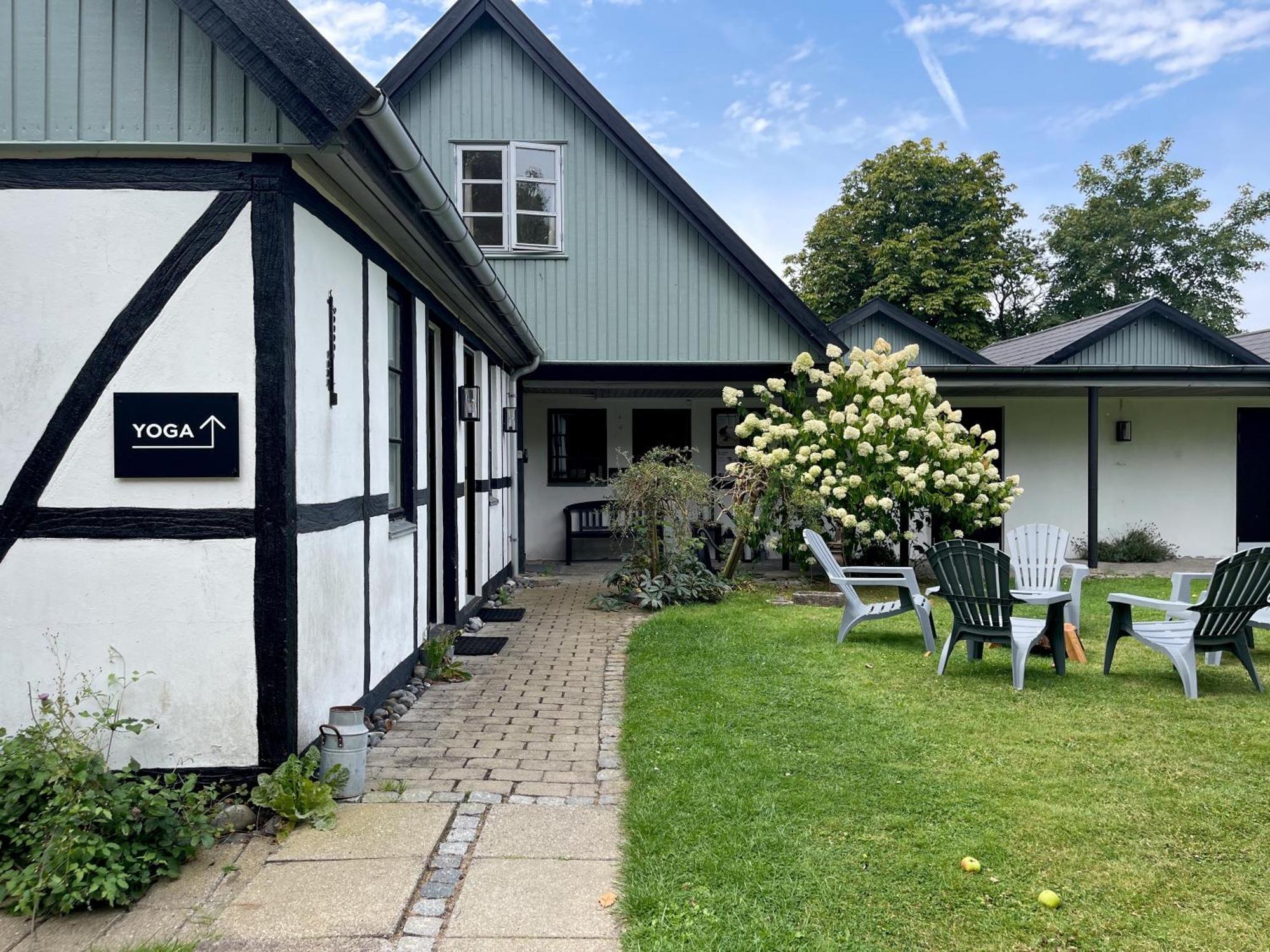 Kirsebærkroen - The Inn Between Præstø Eksteriør bilde